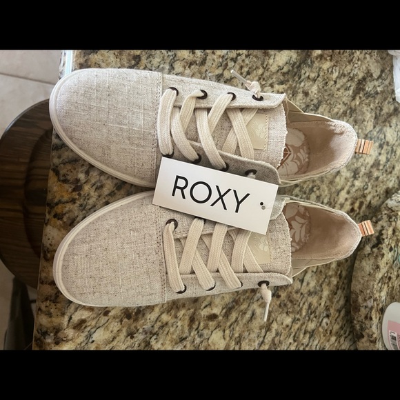 Roxy Shoes - Roxy slide on shoes brand new